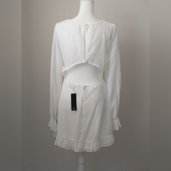 NWT Lulu's white ruffled open back dress M - Picture 5 of 10